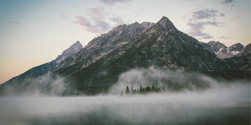 《电影11》：票房奇迹背后的社区力量与产业启示