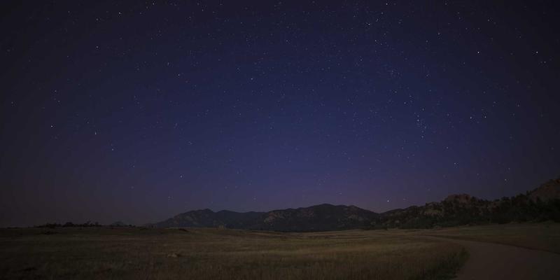 《电影24》：票房奇迹背后的产业观察与资讯生态