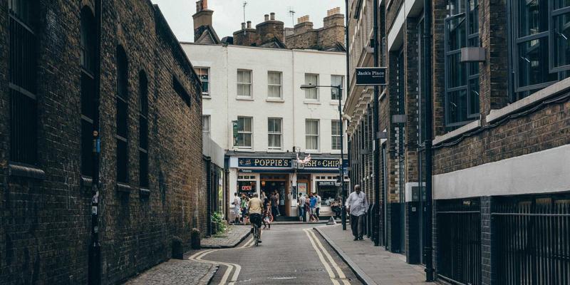 《电影71》：一部被遗忘的战争史诗，马尚电影中的另类杰作