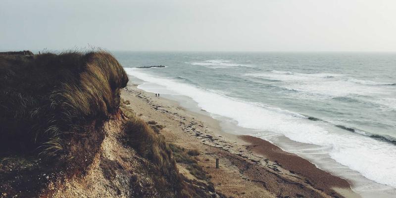 电影剪辑的节奏魔法：如何通过剪辑控制观众呼吸与票房张力