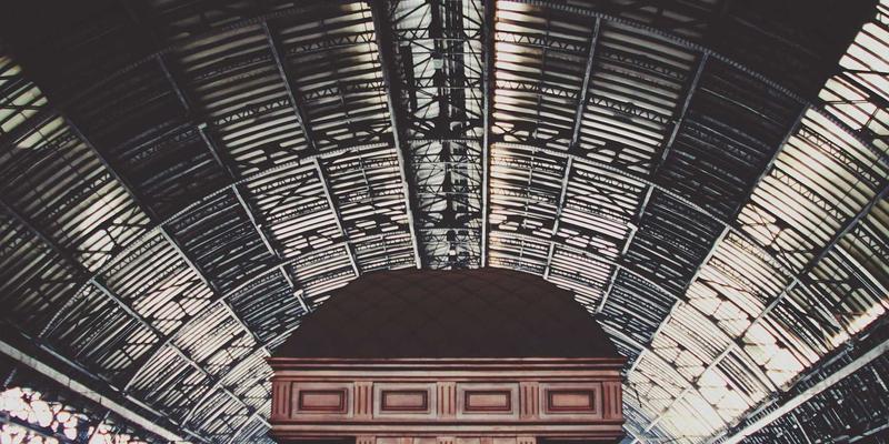 马尚电影资讯：建筑如何成为电影的无声叙事者 | 场景设计深度解析与电影推荐